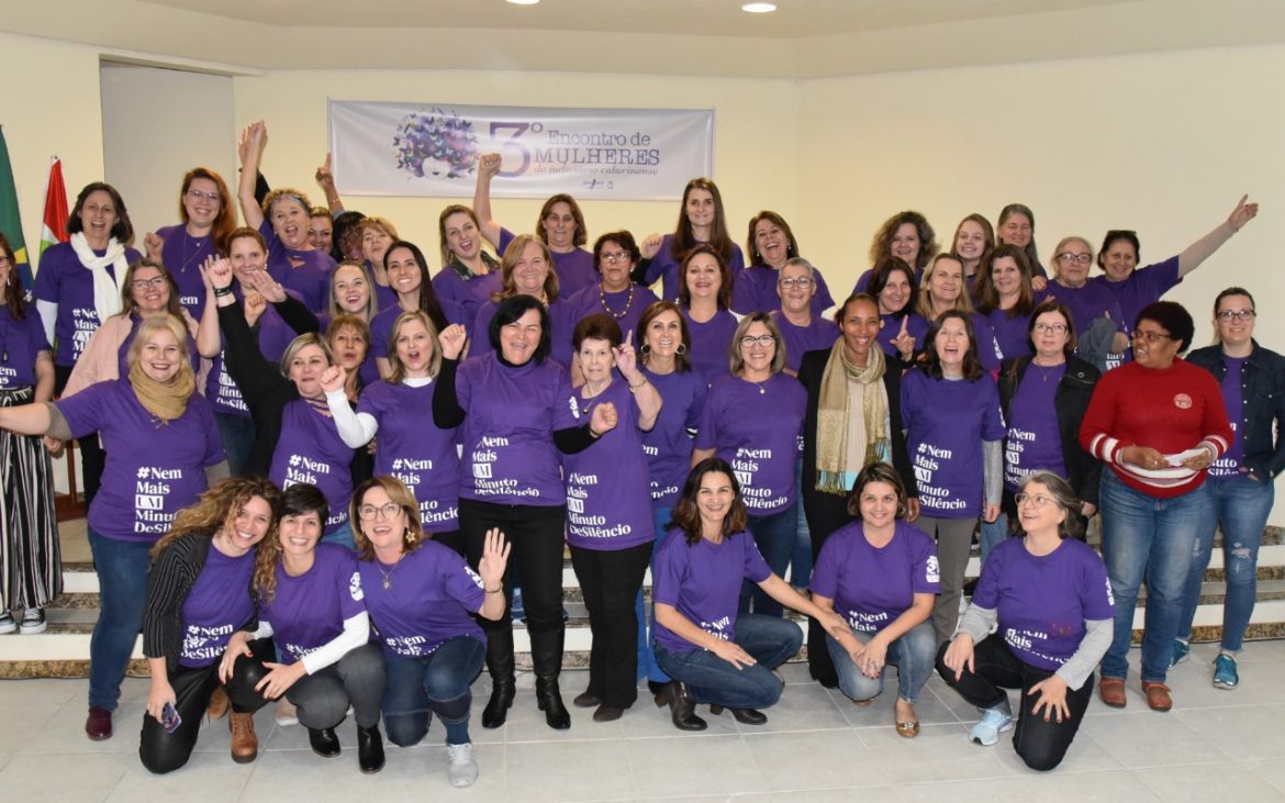Sindjus participa de encontro de mulheres do Judiciário catarinense