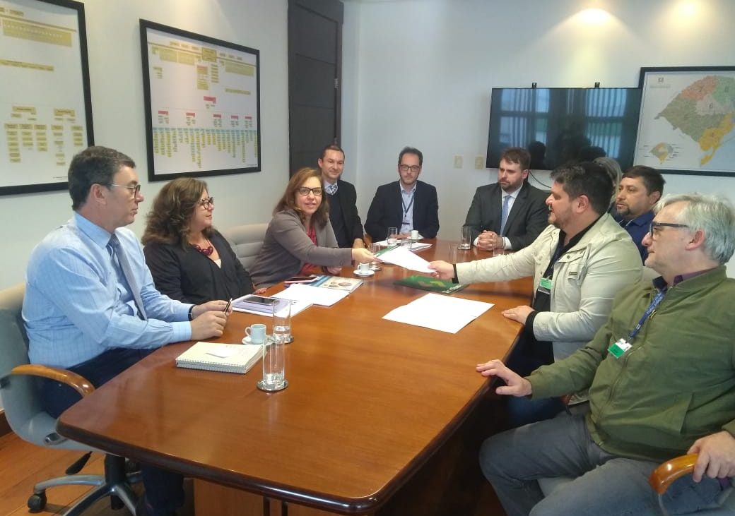 Sindjus apresenta alternativa à extinção de cargos prevista no PL nº 93/2017