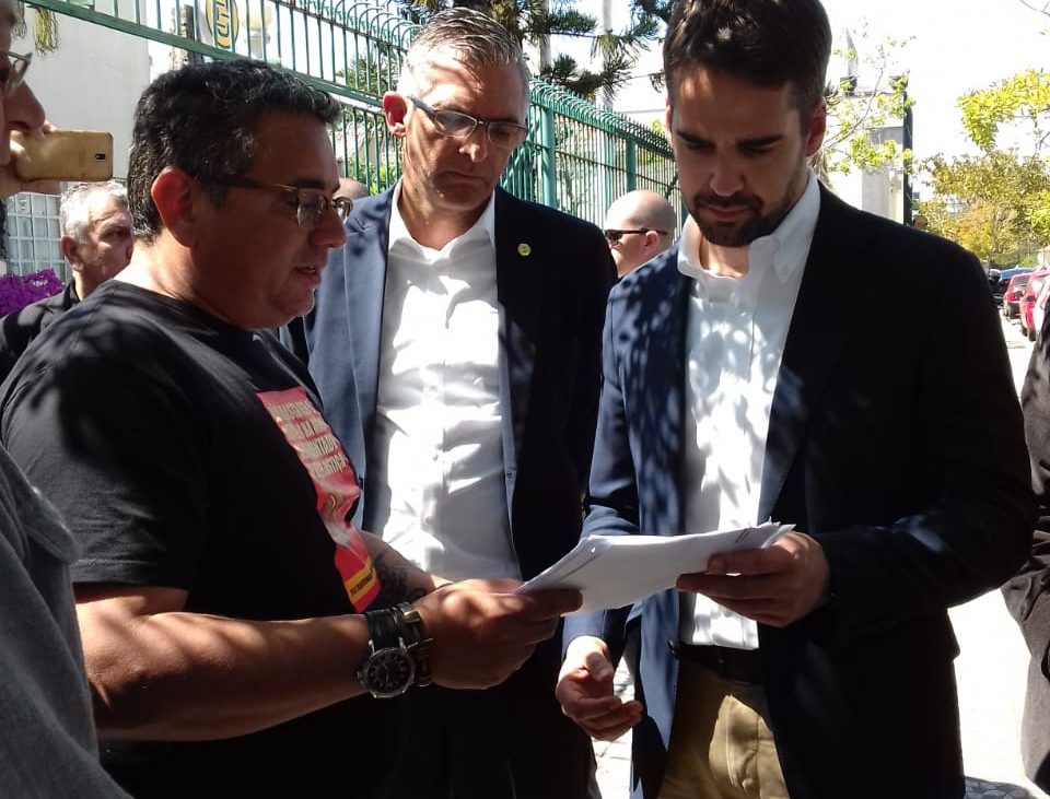 Governador do RS recebe pauta de reivindicações dos trabalhadores da Justiça