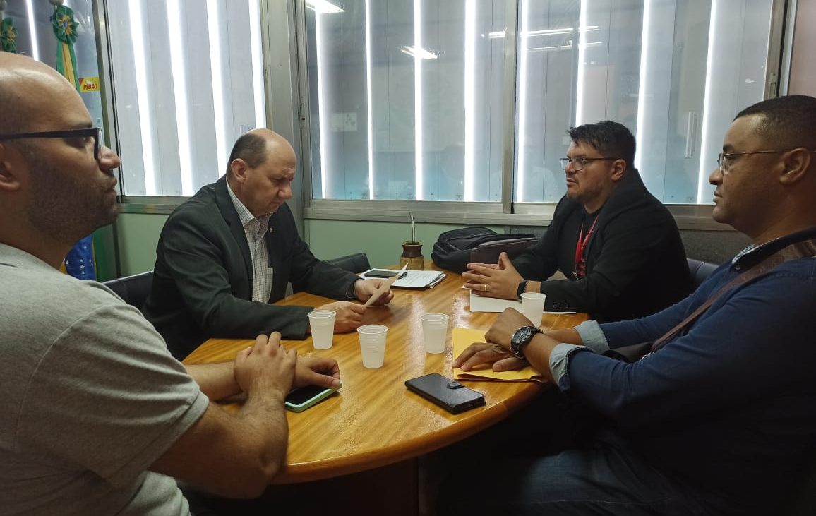 Direção articula avanço de projetos na ALRS