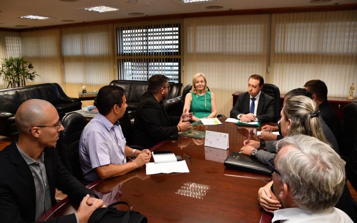 Presidente e Corregedora Geral de Justiça recebem a direção do Sindjus-RS