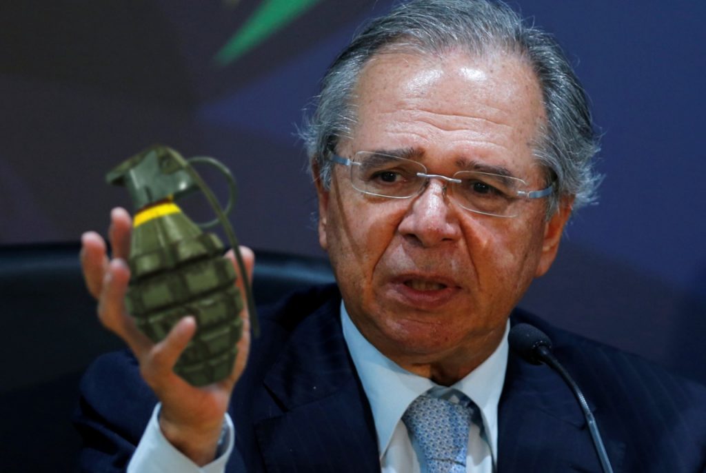 Congelamento salarial penaliza todo o funcionalismo