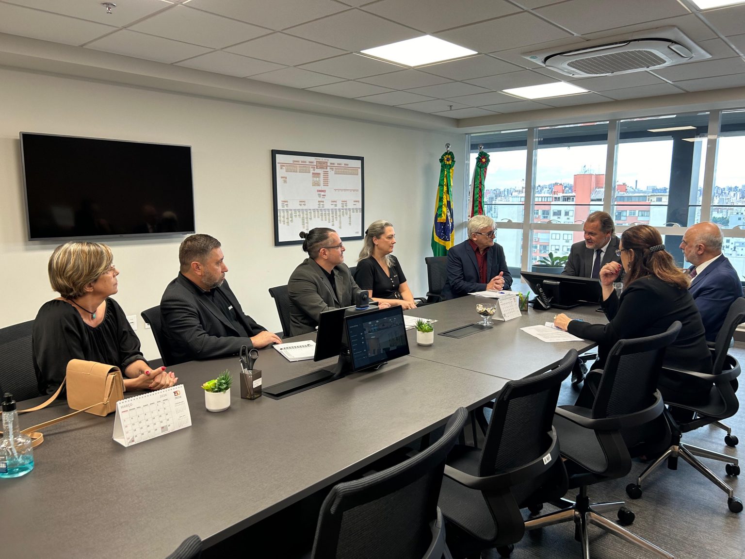 Pauta remuneratória, saúde e tecnologia são os temas da primeira reunião do Sindjus com o presidente do TJRS